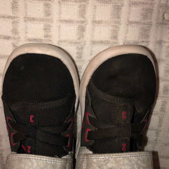 Jordan size 9c - Picture 3 of 3